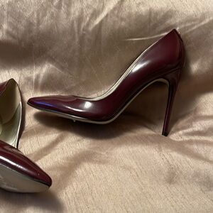 NWOT. Burgundy patent leather, stunning, classic shoe.  Size 10. 4.5 “ heel.
